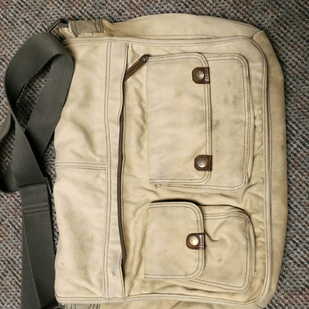 Great condition Fossil Messenger bag